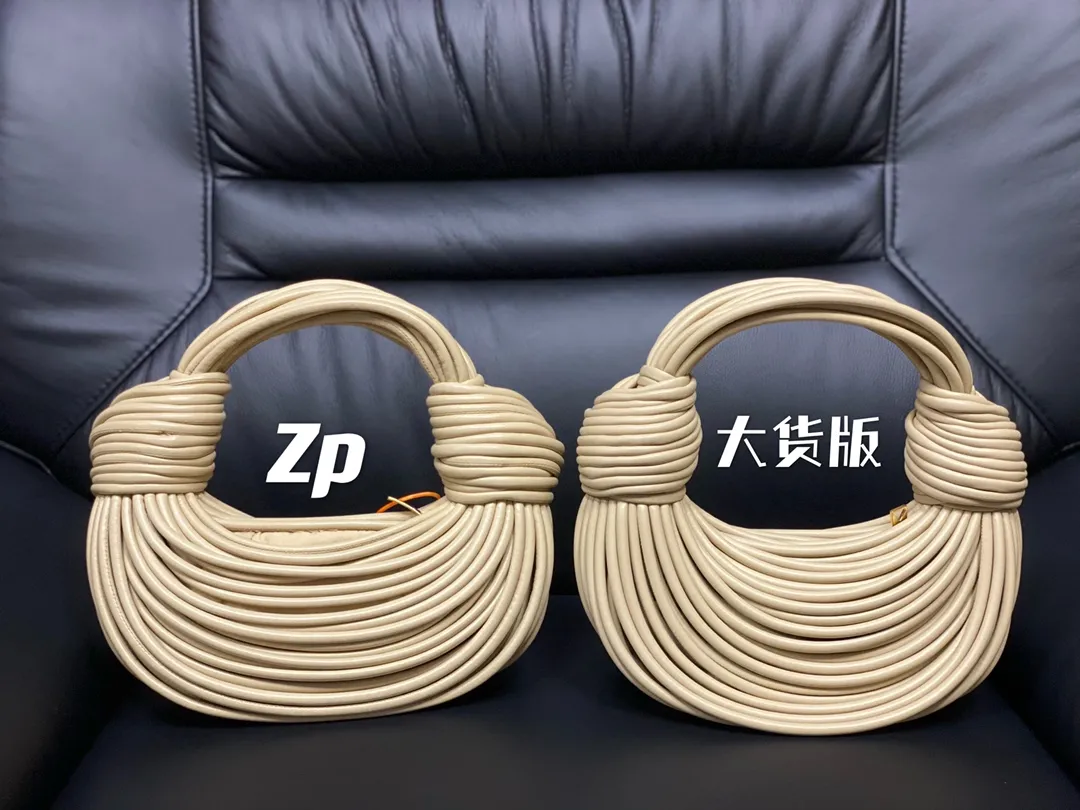 🆚The ramen comparison chart is here! Be bold and buy her. Leave the quality to us ~ It’s your favorite. Take a look and compare, and you’ll be more confident to buy it.